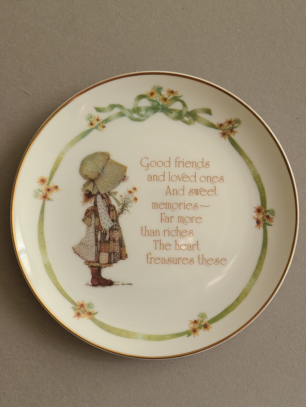 Holly Hobbie Lasting Memories Gilded Decorative Green Floral Friend Decor Plate